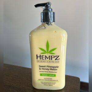 Hempz Sweet Pineapple and Honey Melon Herbal Body Moisturizer - 17oz 500ml